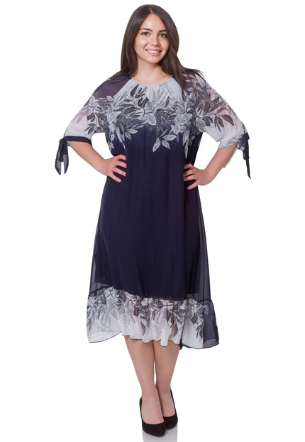 Дамска рокля в макси размери - тъмносин шифон с флорален десен - елегантно деколте тип лодка - идеална за официални събития - Пролет - лято - Maxi Market